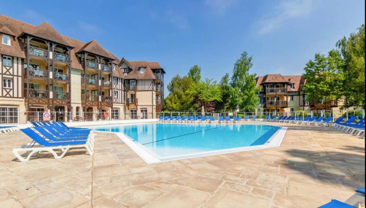 Le Birdie 2102- Bel Appartement Pour 4 Dans Residence Golf Avec Piscine Deauville Buitenkant foto